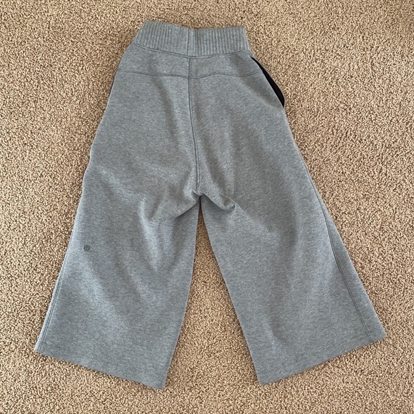 Lululemon New Form Crop (17") - Picture 7 of 7